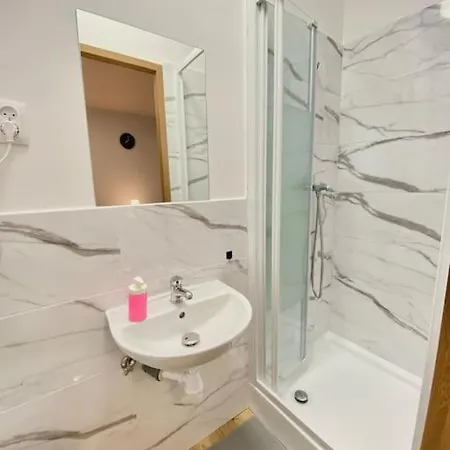 Апартаменти Atrakcyjne Mieszkanie 14